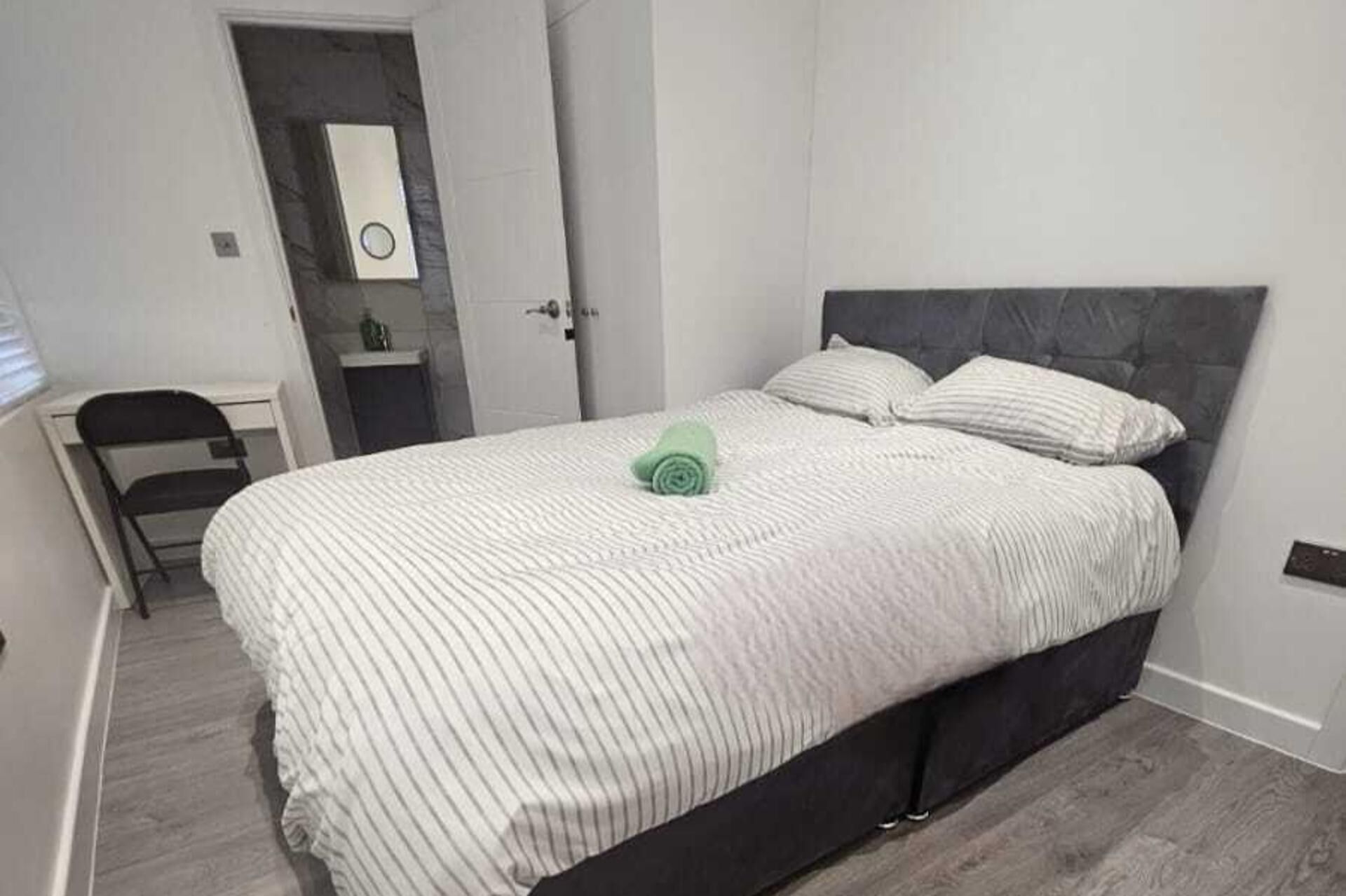 6 bedrooms, free WiFi, bed sheets