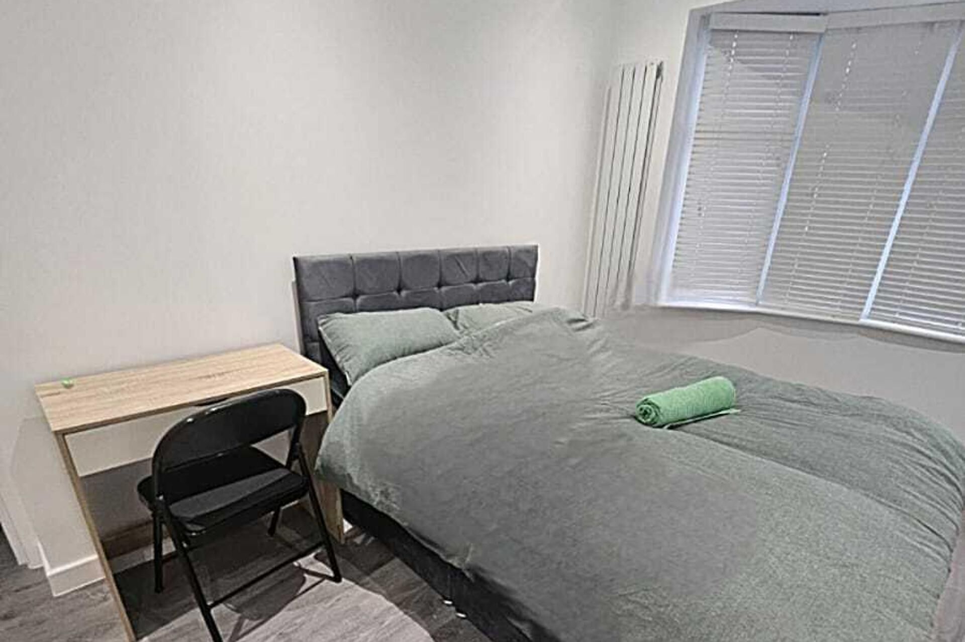 6 bedrooms, free WiFi, bed sheets