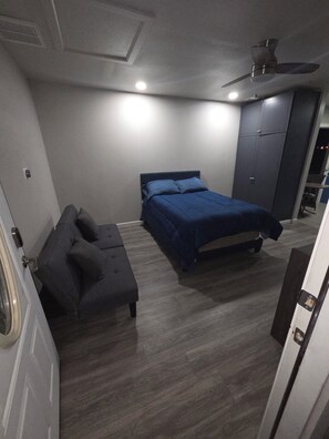 1 bedroom, WiFi - Cozy 1-bedroom studio in delightful Houston safe neighborhood! (Houston)