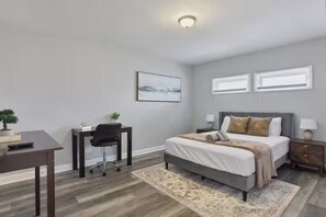 4 bedrooms, iron/ironing board, WiFi, bed sheets