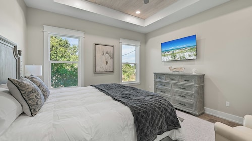 Laguna Beach Retreat by AvantStay | Private Pool + Steps to the Beach • Near Pier Park and Dining