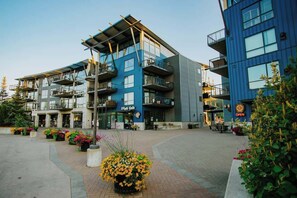 Exterior - Timeless Modern Luxury at Bellerive on the River (Coeur d'Alene)