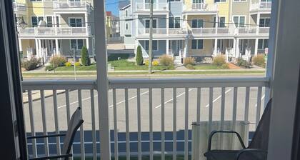 Spectacular 4-Bedroom Beach Block Townhome with Pool & Parking in North Wildwood