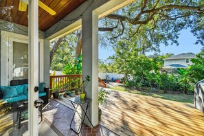 Terrace/patio - Prime Tampa Location Walk to Armature Works (Tampa)