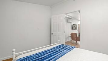 4 bedrooms, iron/ironing board, travel crib, free WiFi