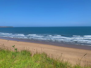 Beach nearby - Seaview Cottage - a luxury 2 bed cottage that sleeps 4 guests in 2 bedrooms (Filey)