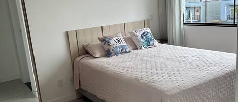 2 عدّة غرف نوم وواي فاي مجانًا وملاءات أسرّة