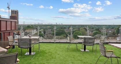 Stylish Studio with Balcony near Ilford Station
