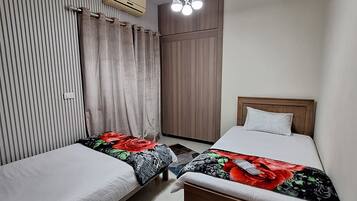 Strygejern/strygebræt, Wi-Fi, sengetøj