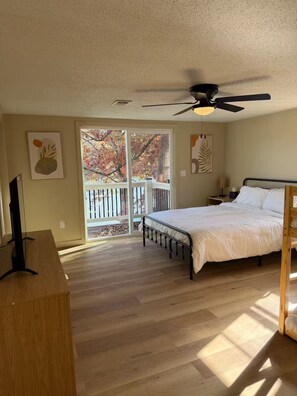 4 bedrooms, internet, bed sheets