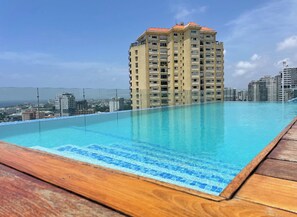 Outdoor pool - Exclusive 3 Suite Luxury Panoramic_Pool_Cinema_Gym (Santo Domingo)