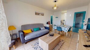TV - Cap Etoilée, modern getaway in Saint-Hilaire-de-Riez (Saint-Hilaire-de-Riez)