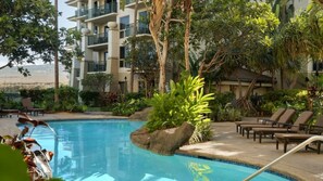 Pool - Luxury suite in stunning Ka'anapali in walking distance of shops, restaurants (Lahaina)
