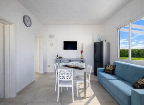 TV - Villa Corte Delle Spiagge with Private Garden, Wi-Fi, and Air Conditioning (Porto Cesareo)