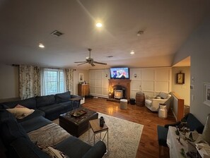 TV connectée, cheminée