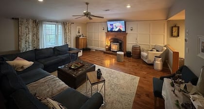 World Cup 2026 Retreat • 4BR Home in Foxborough