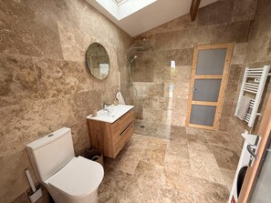 Shower - Gîtes de France® - Le P'tit Chêne (SAINT PAUL FLAUGNAC)