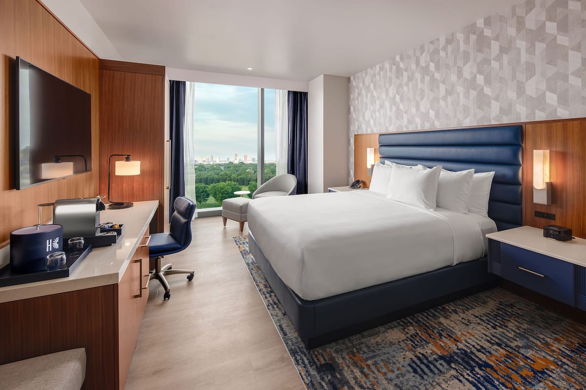 Chambre Deluxe, 1 trÚs grand lit, vue sur la ville | Draps en coton égyptien, literie de qualité
