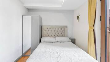 1 habitación, tabla de planchar con plancha, wifi y ropa de cama