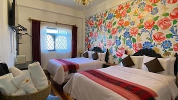 In-room safe, desk, laptop workspace, soundproofing