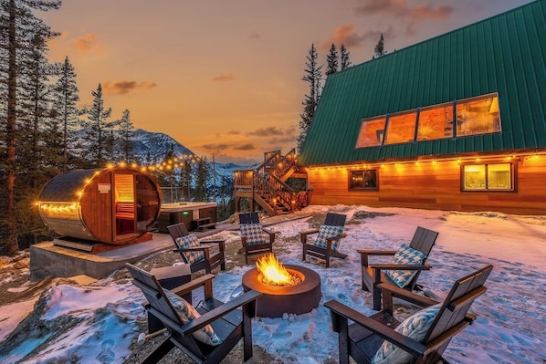 Terrace/patio - Ultimate A-frame, 12 mi to Breck, Mtn View/Sauna/HT (Fairplay)
