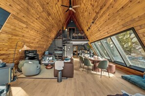Dining - Ultimate A-frame, 12 mi to Breck, Mtn View/Sauna/HT (Fairplay)