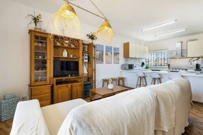 Fridge, microwave, oven, dishwasher - Casa dos Rosa Cottage (Lagos)