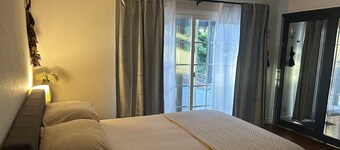 Fully private cheerful 475 square foot studio with central AC/Heating