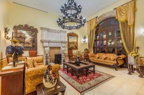 Interior - Amazing 3 Bdrm Penthouse, Hacienda Encantada Resort in Beautiful Cabo San Lucas (Cabo San Lucas)