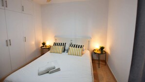 1 bedroom, WiFi, bed sheets - Book Jet OASIS DUNAS Suite -apartments (Corralejo)