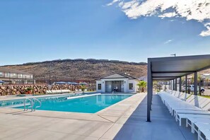 Pool - All Dates Available DogFriendly- DiscountPricing! (Washington)