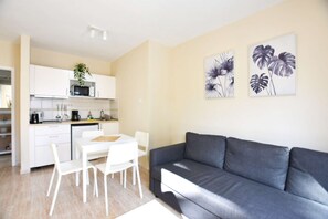 Interior - Book Jet - Arena Alisios Apartment Pool & wifi (Corralejo)