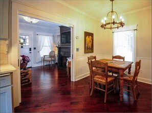 Apartment | 1 bedroom - Historic Bradshaw House (Jacksonville)