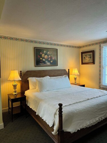 Cottage Nine in Jacksonville