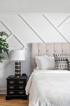 3 bedrooms, iron/ironing board, WiFi, bed sheets