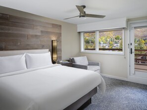1 bedroom, iron/ironing board, WiFi, bed sheets - Marriott Streamside- 1 Bedroom, 2 Bath. Sleeps 4. Ski access. Free Shuttle (Vail)