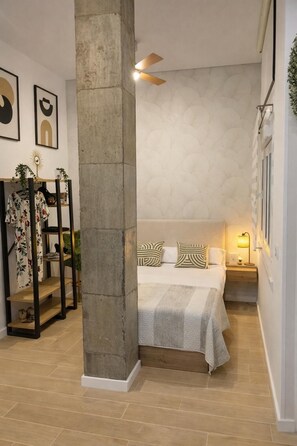 1 bedroom, iron/ironing board, WiFi, bed sheets - LoftJenia-near beach/fair and congress center/downtown/airport/train (Málaga)
