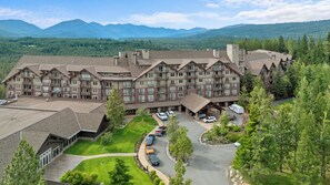 Exterior - Serene Suncadia Escape! Scenic Views + Fireplace + Pool Access (Cle Elum)