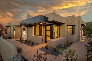 Exterior detail - Beautiful Home Near Snow Canyon, Tuacahn, and Black Desert Resort (Ivins)