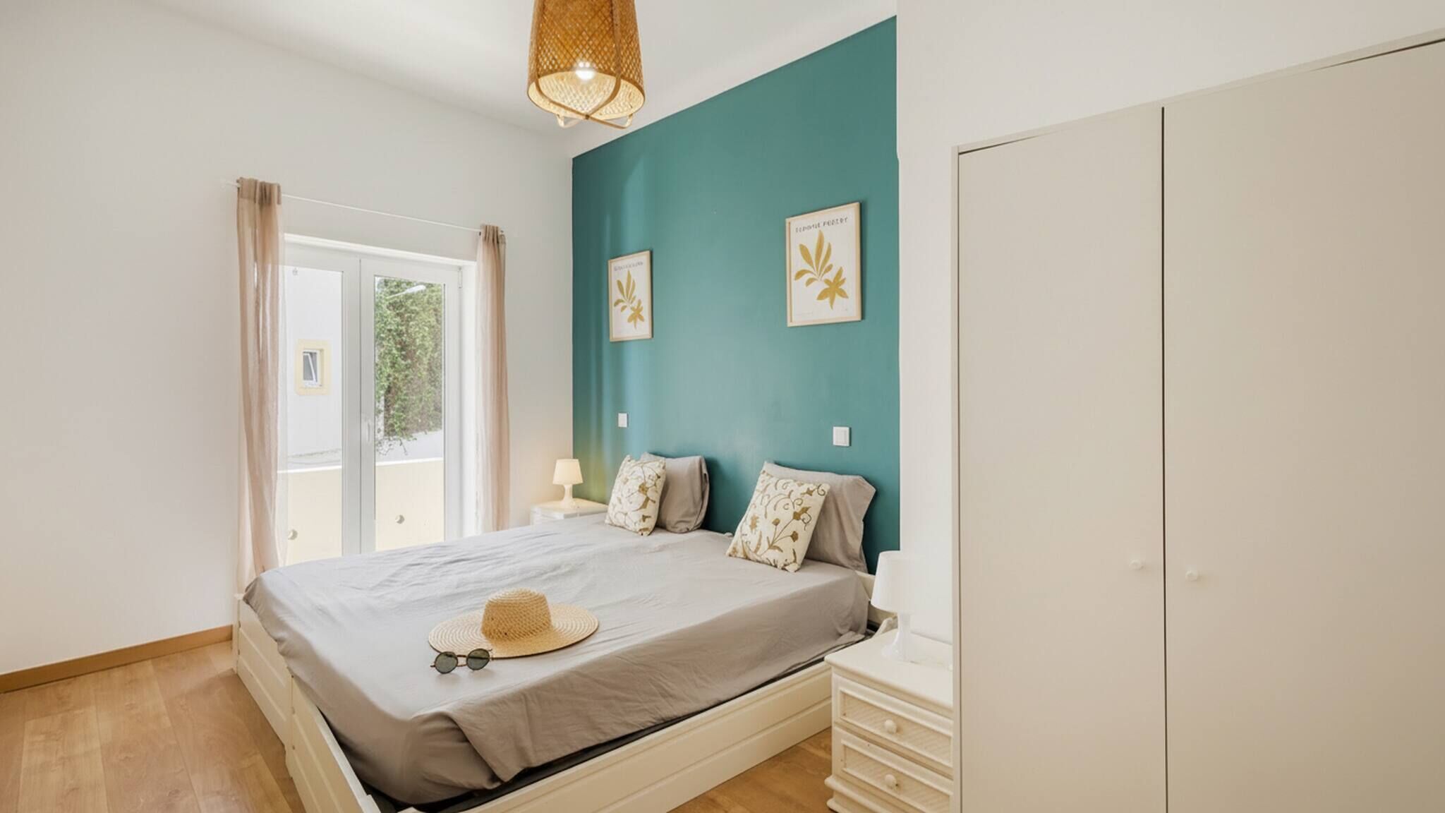 2 soverom, strykejern/-brett, wi-fi (inkludert) og sengetøy