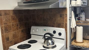 電子レンジ、オーブン、コンロ、食器洗い機