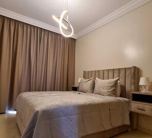 2 bedrooms, iron/ironing board, WiFi, bed sheets - Stunning Sea & Pool View Stylish 2BR Retreat
With 2 balconies (Nouinouiche)