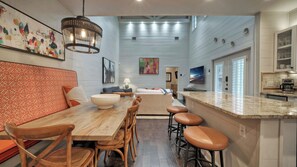 Interior - Sleeps 27 3 Homes Near the Beach, Pools, Dining & Entertainment by Avantstay (Port Aransas)
