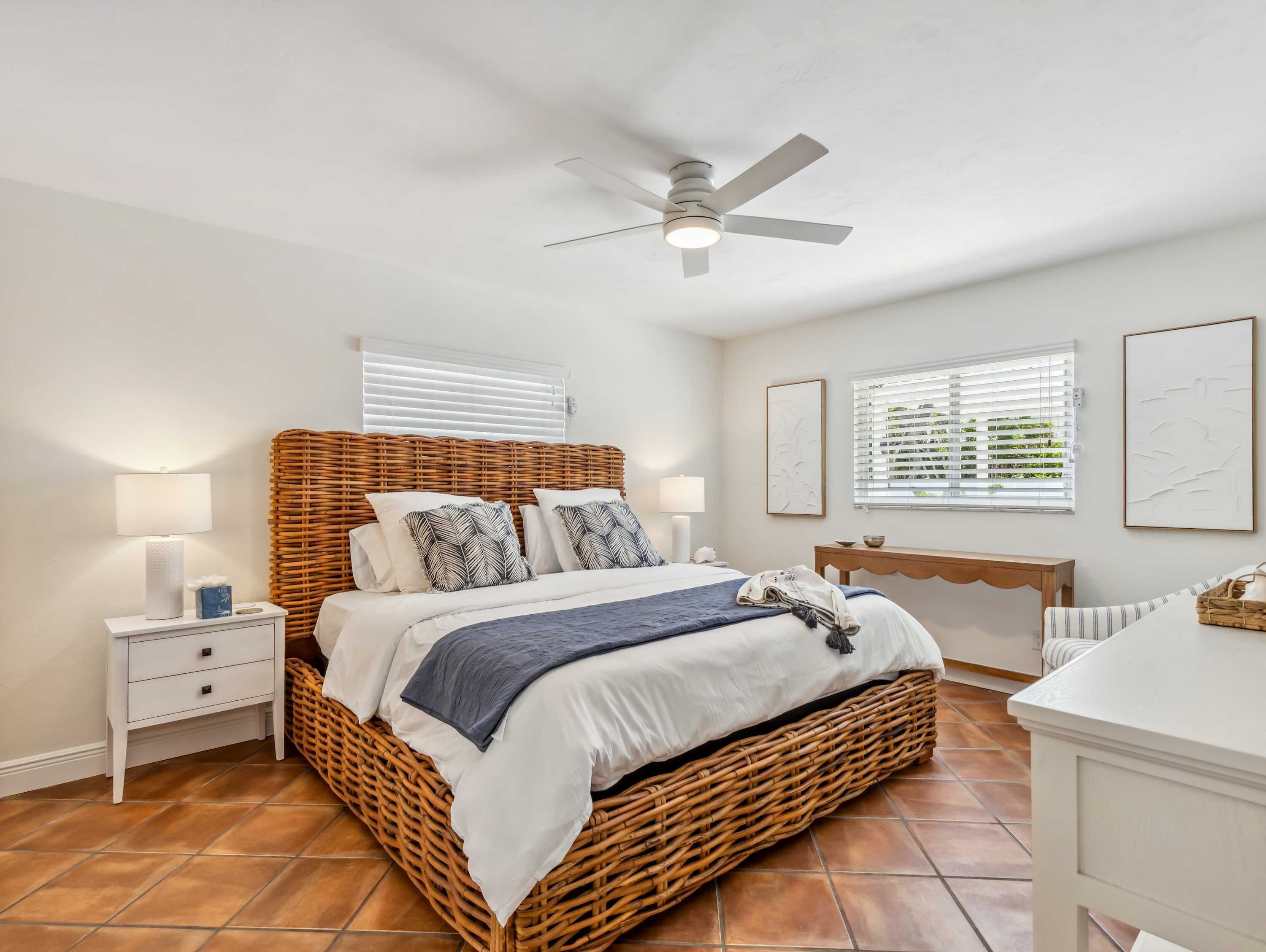 4 bedrooms, desk, iron/ironing board, travel crib