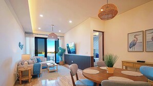Dining - Modern 2BR Apartment Near the Malecón | Balcony • Rooftop BBQ (La Paz)
