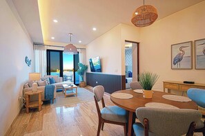 Dining - Modern 2BR Apartment Near the Malecón | Balcony • Rooftop BBQ (La Paz)