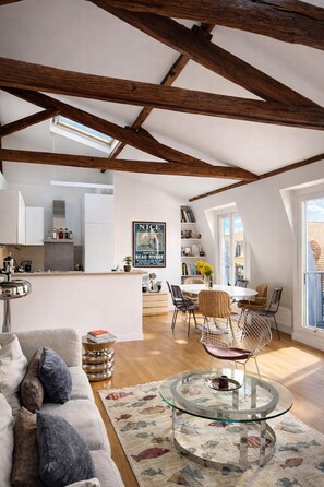 Living area - Luxe 3BR Montorgueil -elevator - Sacré Cœur View (Paris)