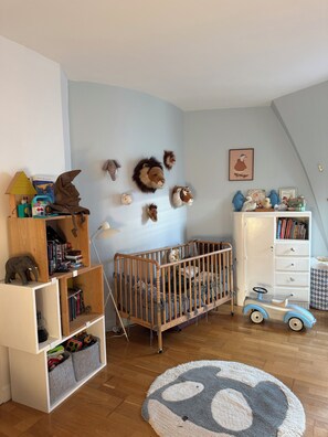 Children’s area - Luxe 3BR Montorgueil -elevator - Sacré Cœur View (Paris)