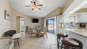 TV - Waterfront Villa with Pool, Dock and Gulf Access (Port Charlotte)