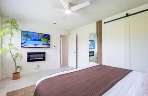 3 bedrooms, iron/ironing board, free WiFi, bed sheets - Relax & Play: 3BR Retreat Near Beach + Game Room (Fort Lauderdale)